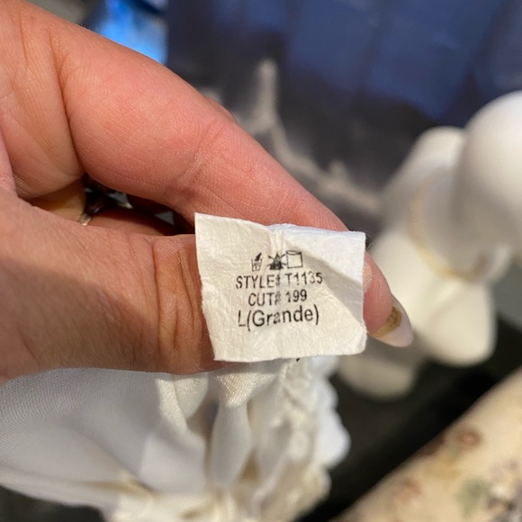 Off the shoulder blouse - Picture 7 of 10